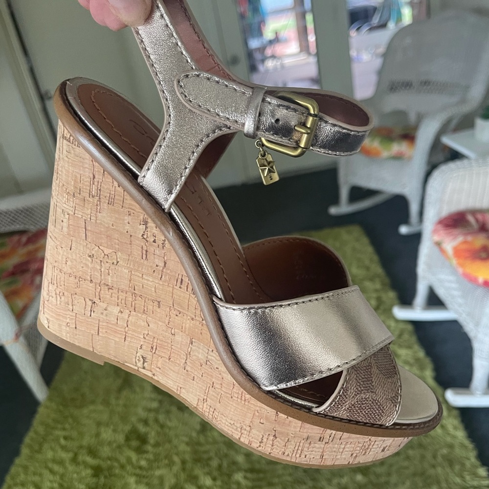 NEW w/o tags coach retail wedges